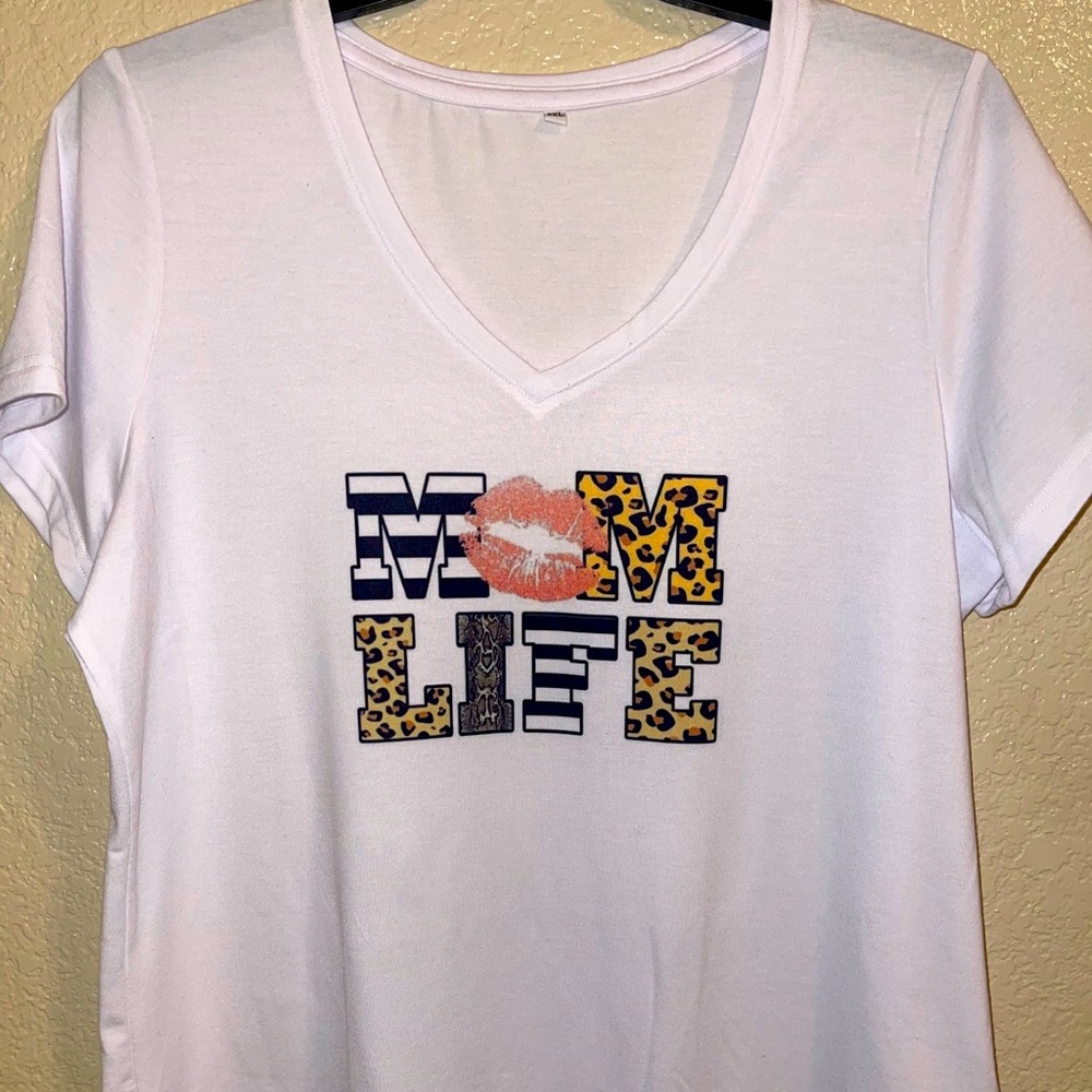 Mom life tee